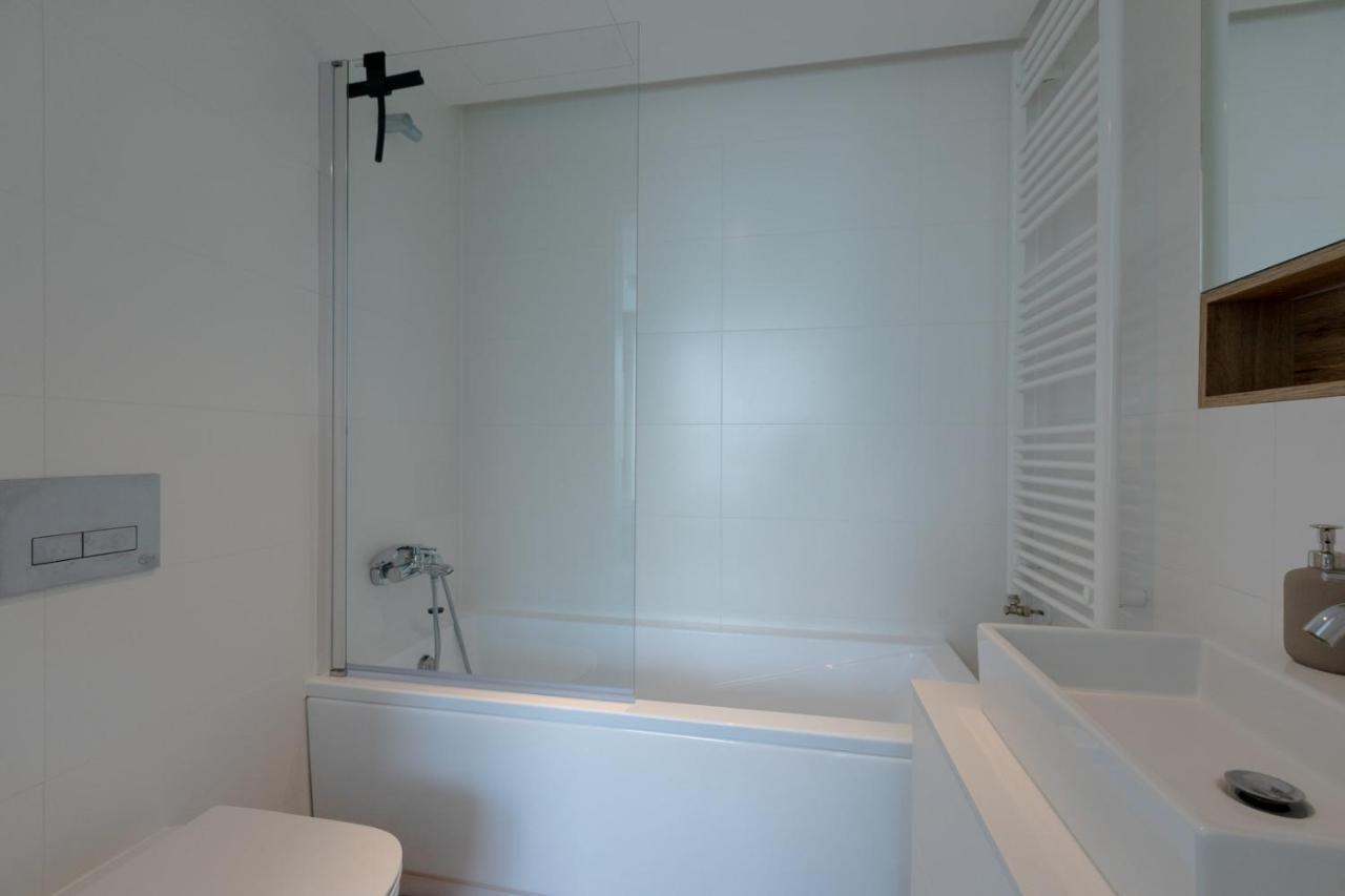 Apartament Pinea De Lux By Major Domus Поберово Екстериор снимка