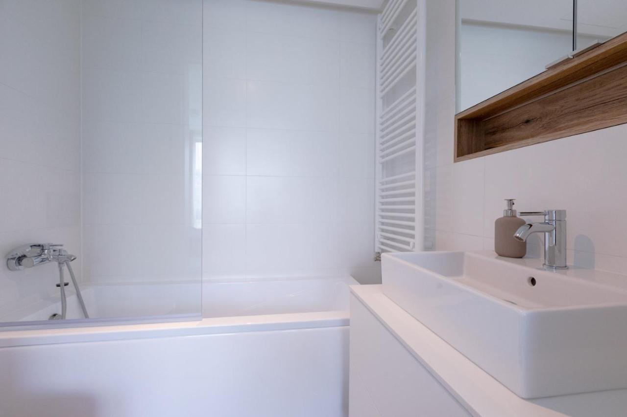 Apartament Pinea De Lux By Major Domus Поберово Екстериор снимка