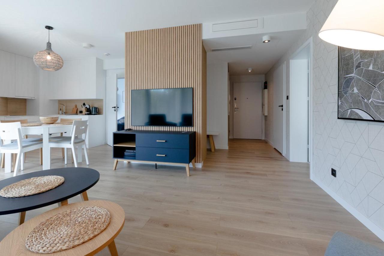 Apartament Pinea De Lux By Major Domus Поберово Екстериор снимка